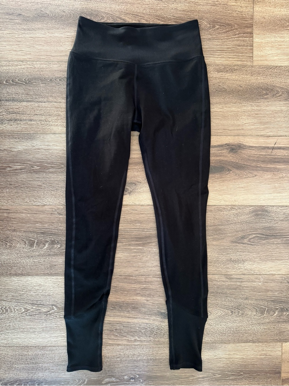 Alo High-Waist Alosoft Lounge Leggings Yoga Pants, Ribbed Waistband, Black